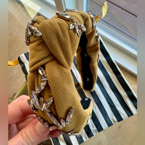 Lele Sadoughi Gold Knotted Headband with Butterly Jewel Embellishment - Picture 5 of 8